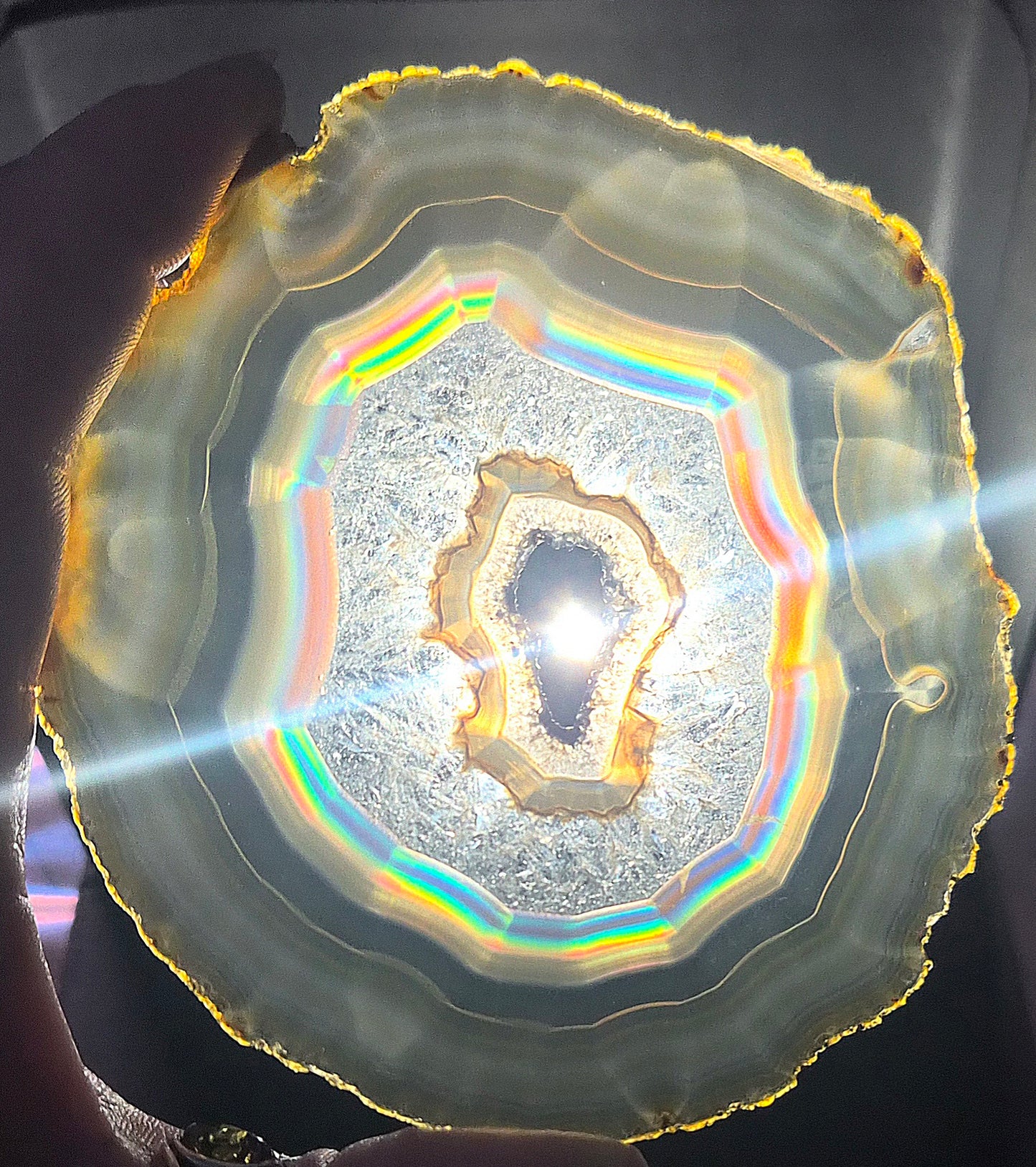 Tranche d’Agate iris avec druze