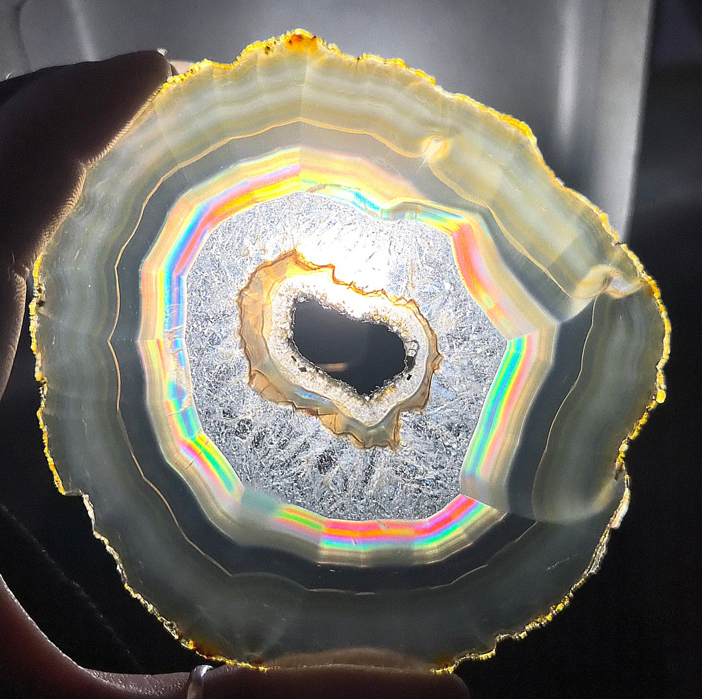 Tranche d’Agate iris avec druze