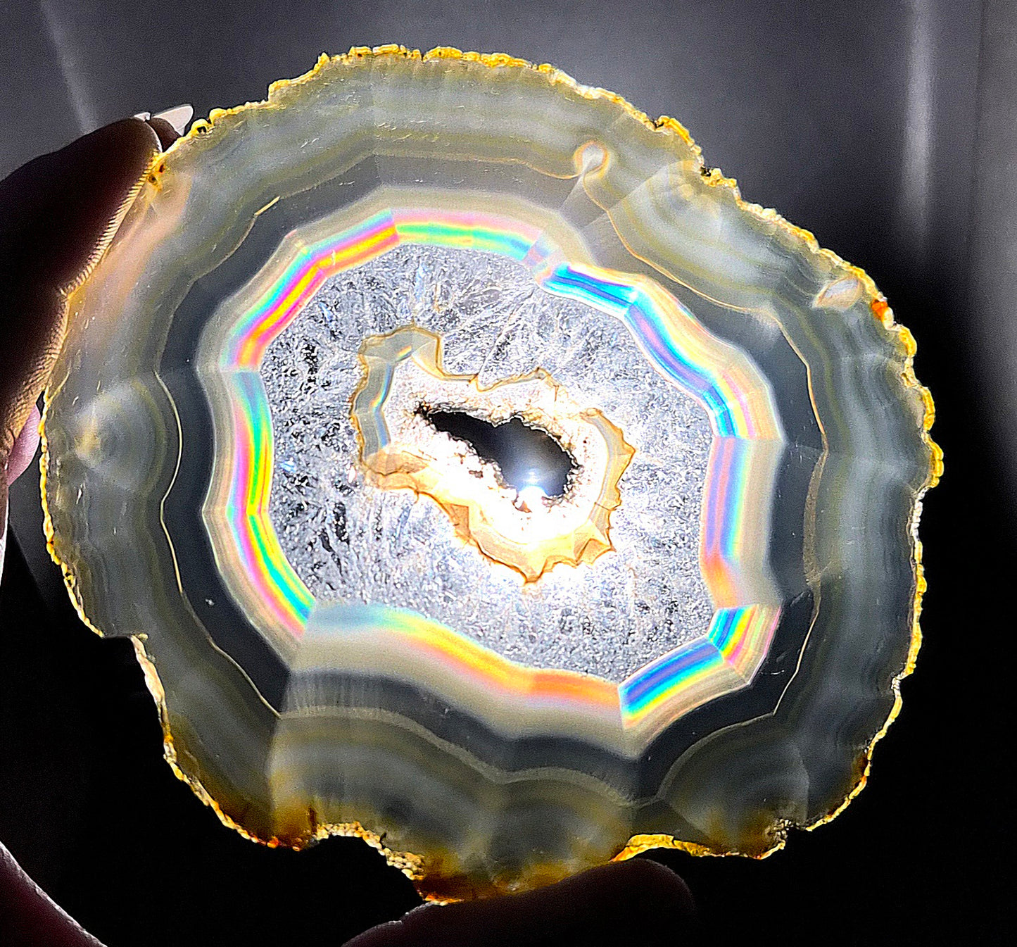 Tranche d’Agate iris avec druze