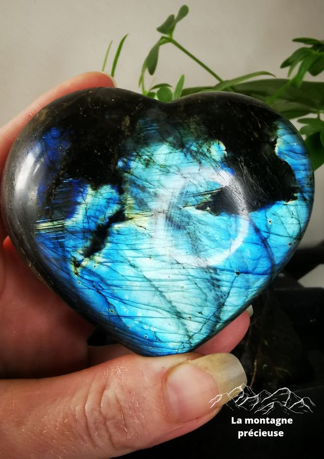 Coeur en Labradorite