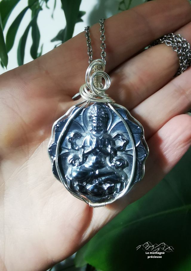 Pendentif Bouddha en Terahertz