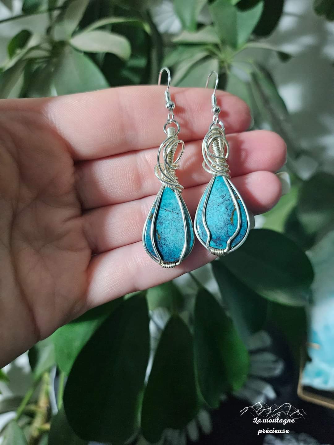 Boucles d'oreilles en shattuckite dendritique