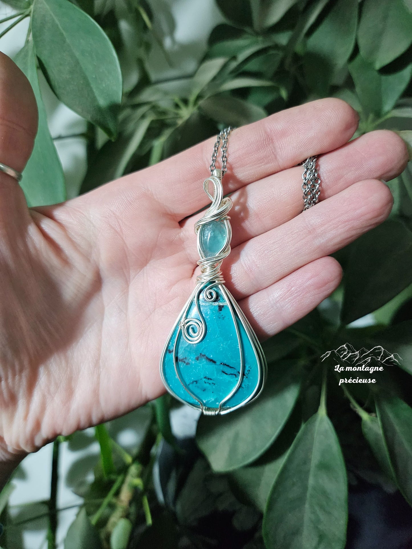 Pendentif en Shattuckite dendritique et fluortite