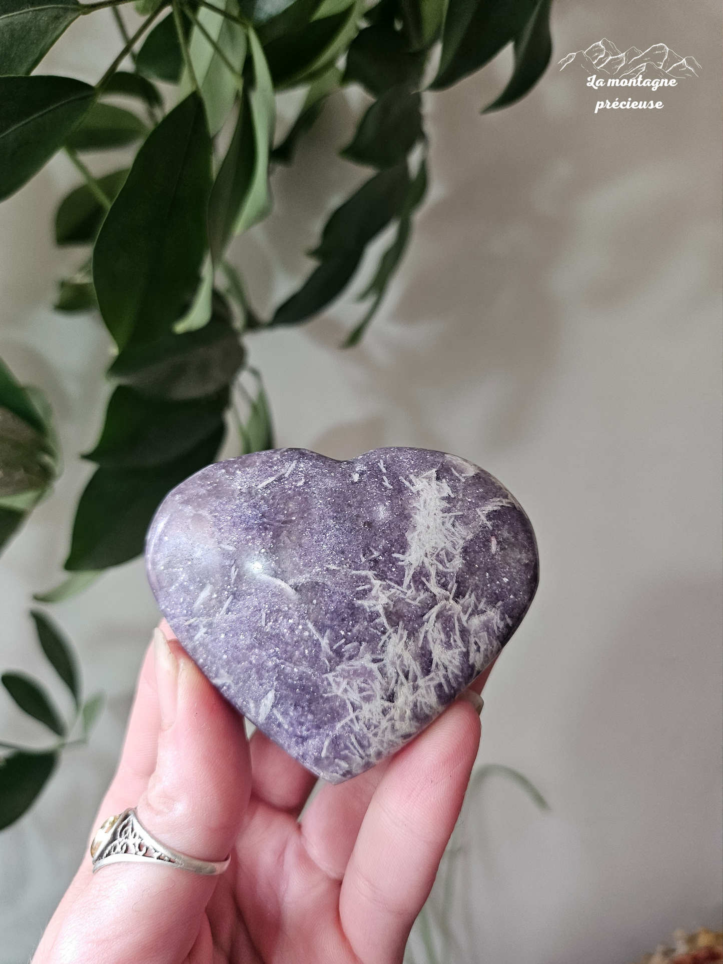 Coeur en lépidolite