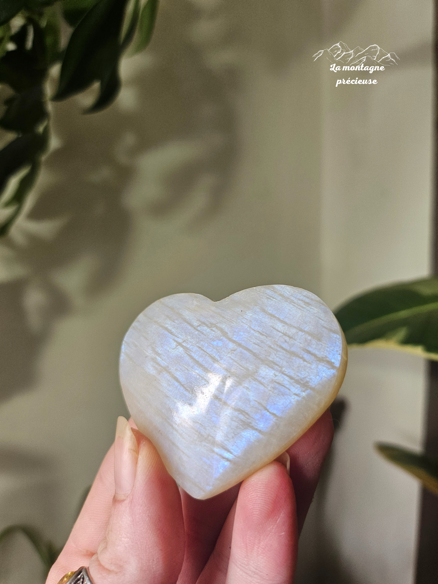 Coeur en pierre de lune