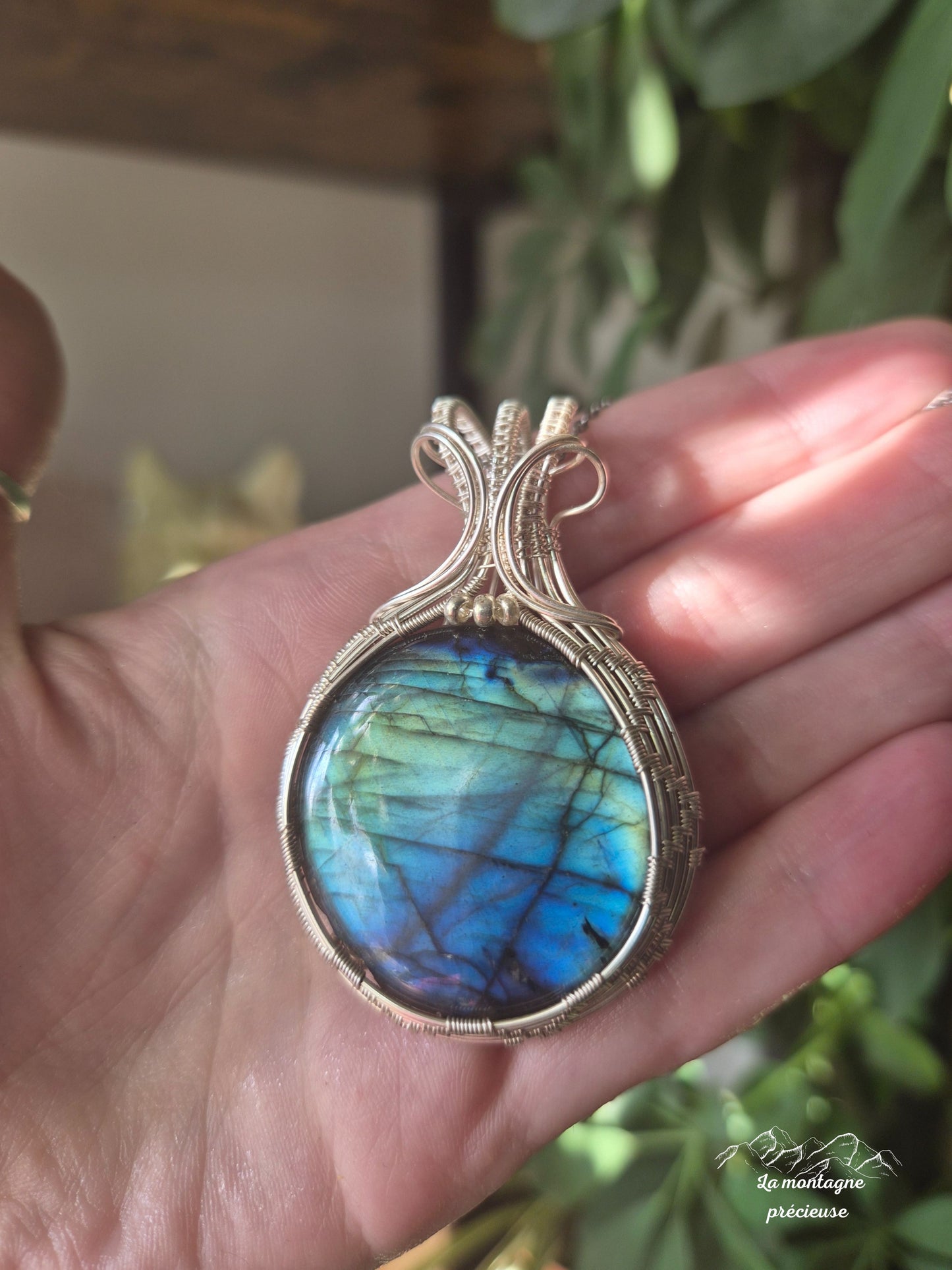 Pendentif écrin en labradorite