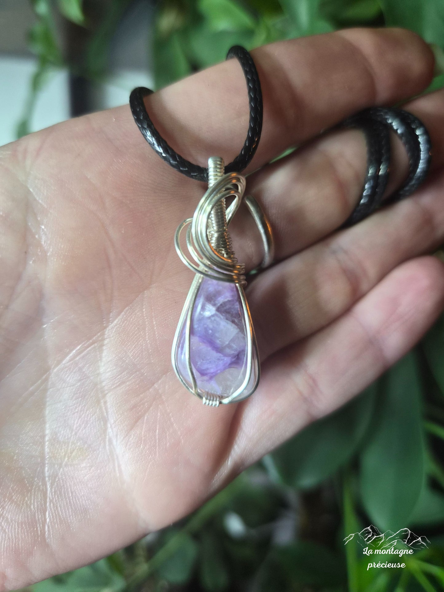 Pendentif en Charoïte et Quartz