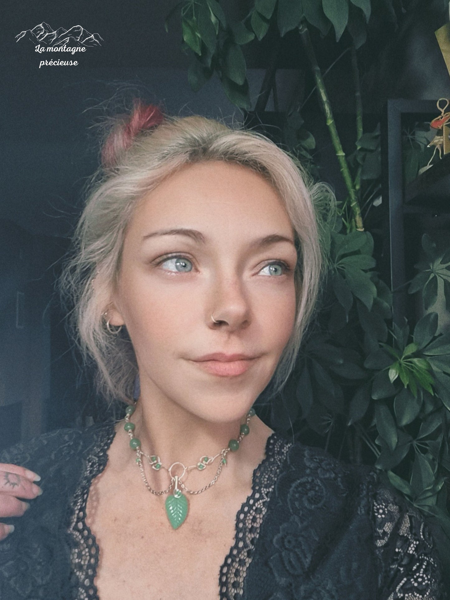 Pendentif ras du cou en Aventurine verte