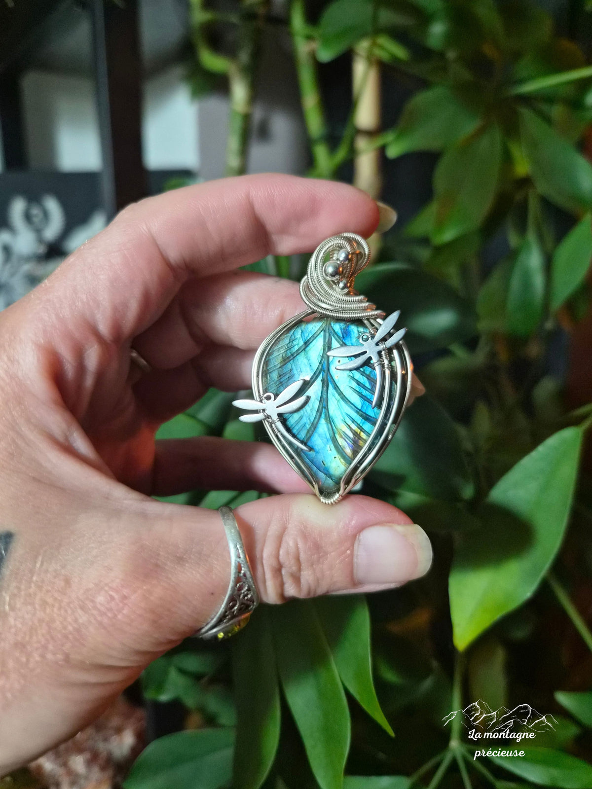 Pendentif libellule et labradorite