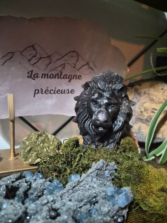 Tête de lion en Lépidolite