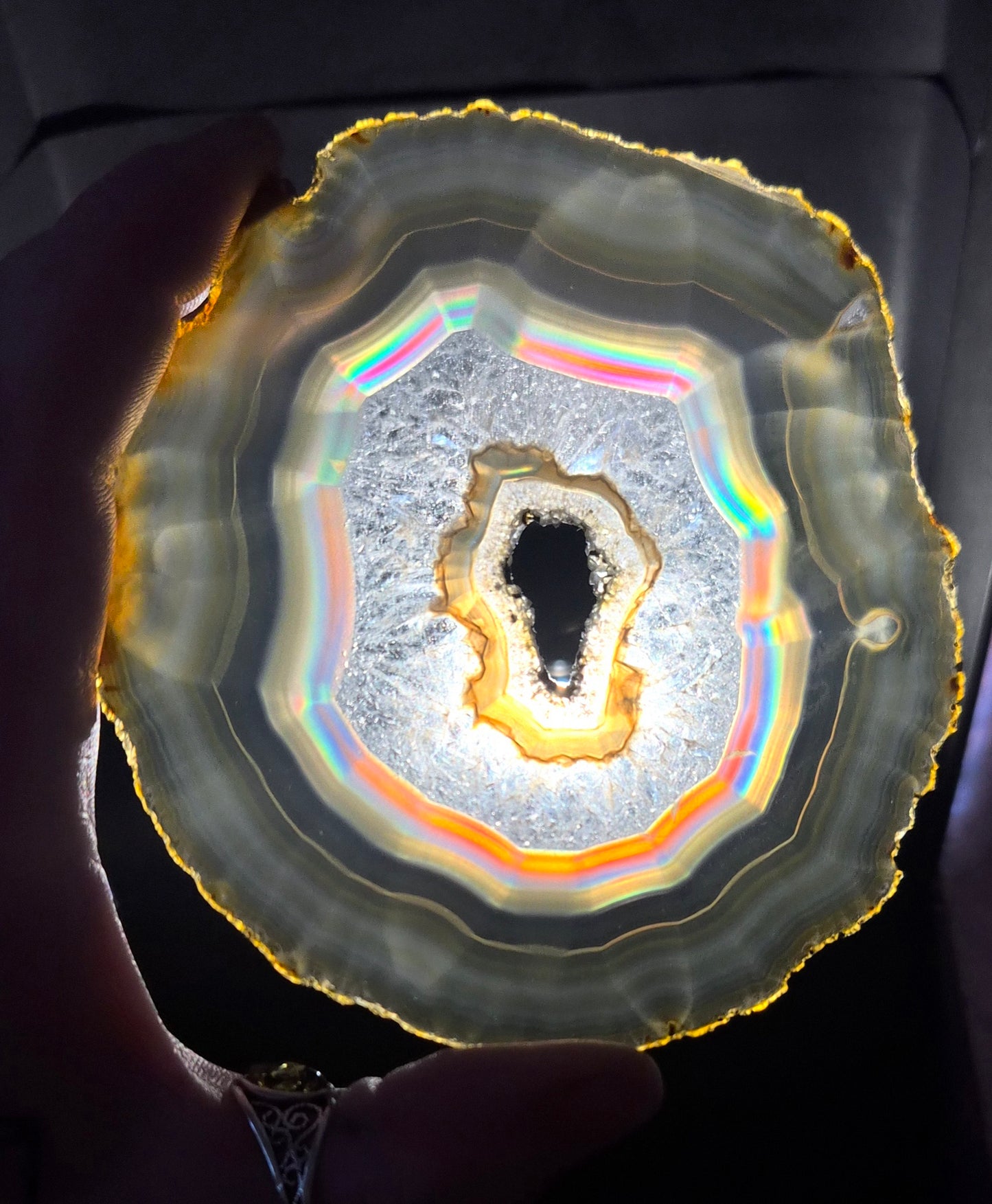 Tranche d’Agate iris avec druze