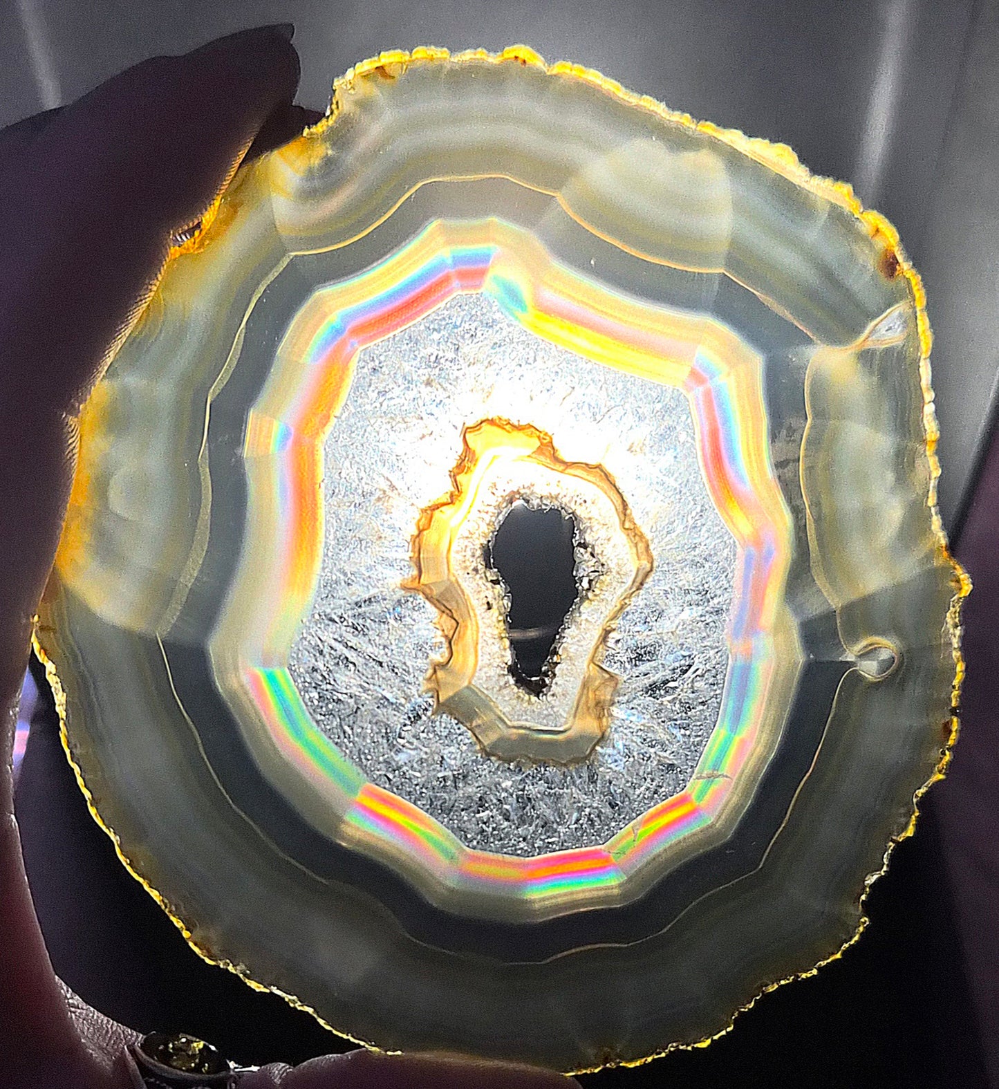 Tranche d’Agate iris avec druze