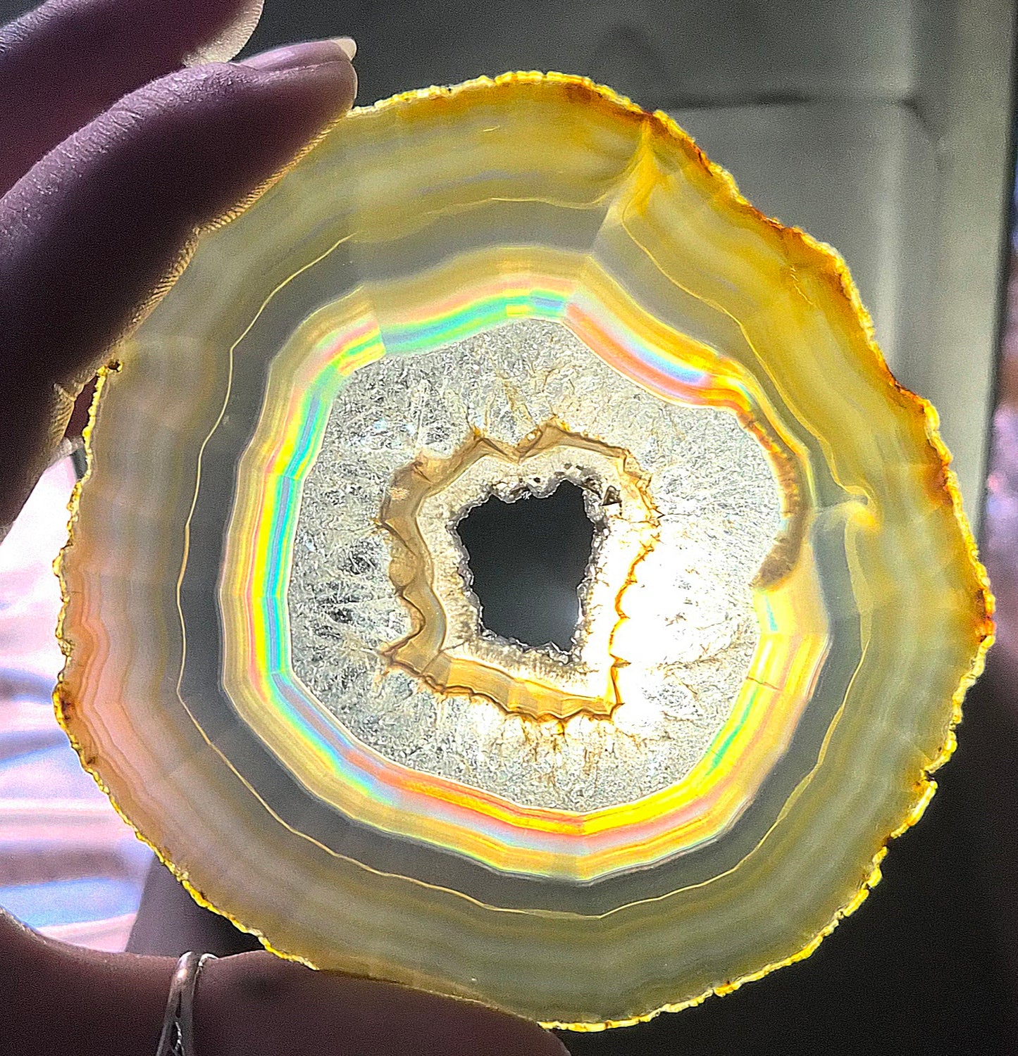 Tranche d’Agate iris avec druze