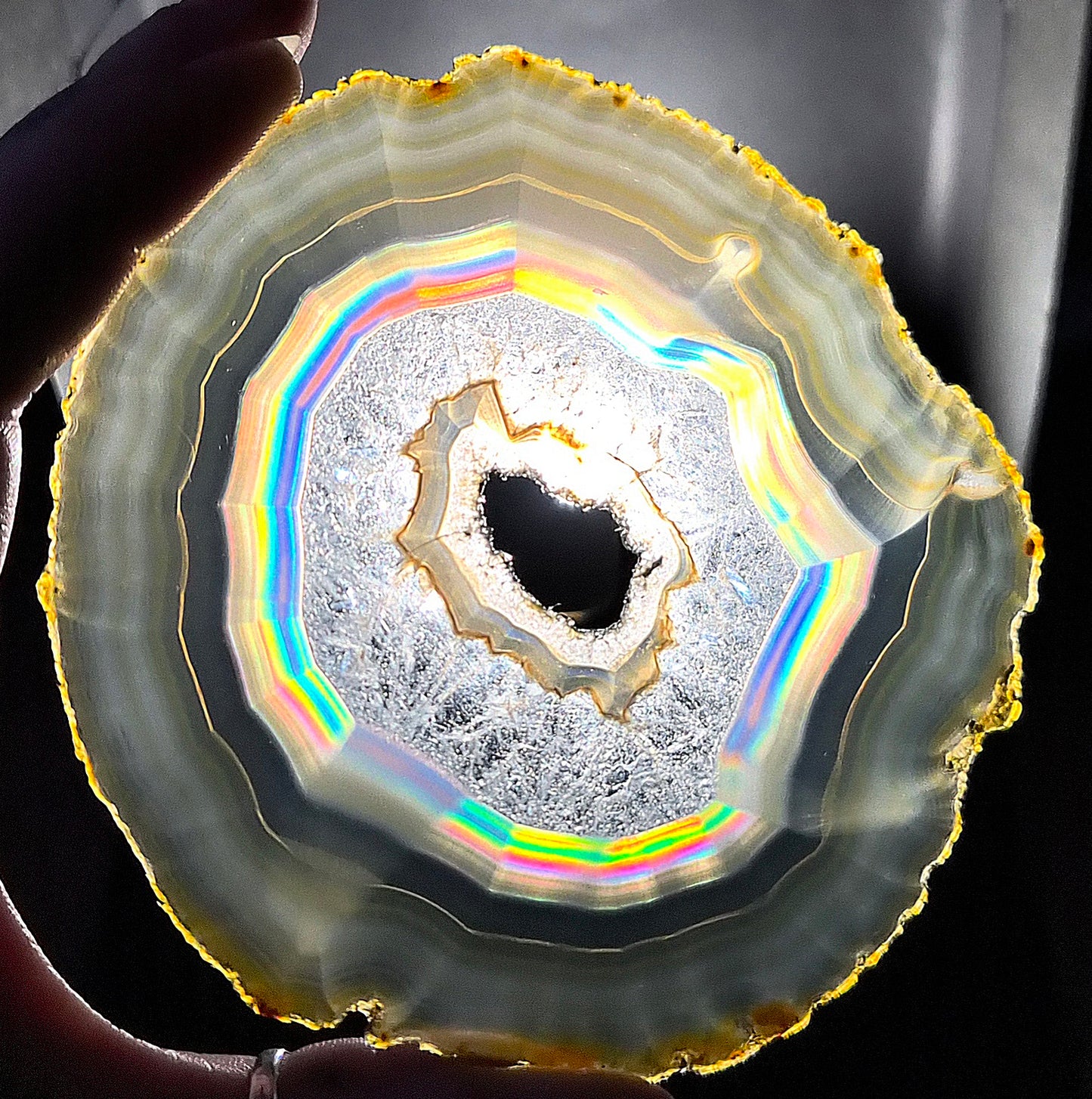 Tranche d’Agate iris avec druze