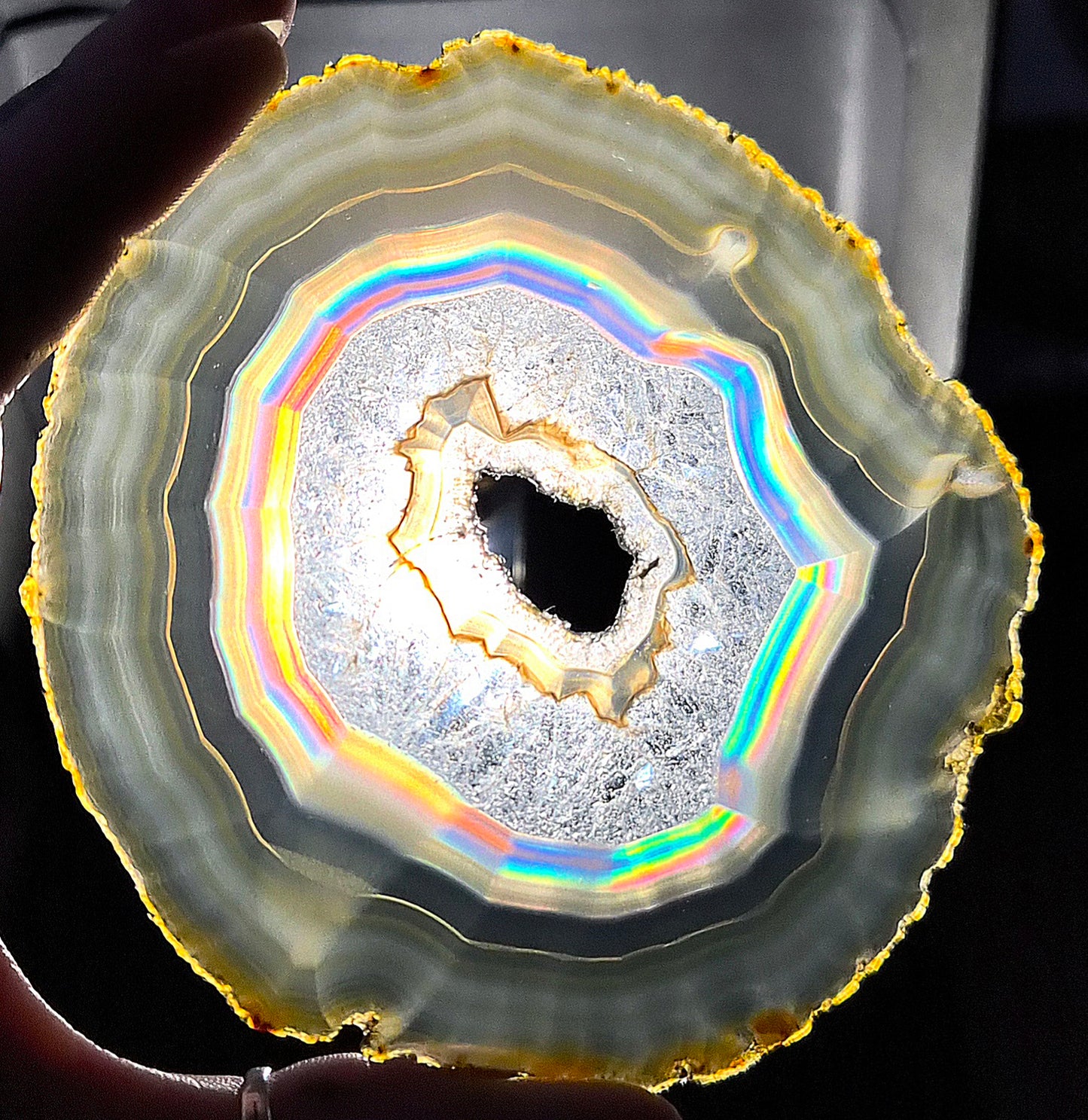 Tranche d’Agate iris avec druze