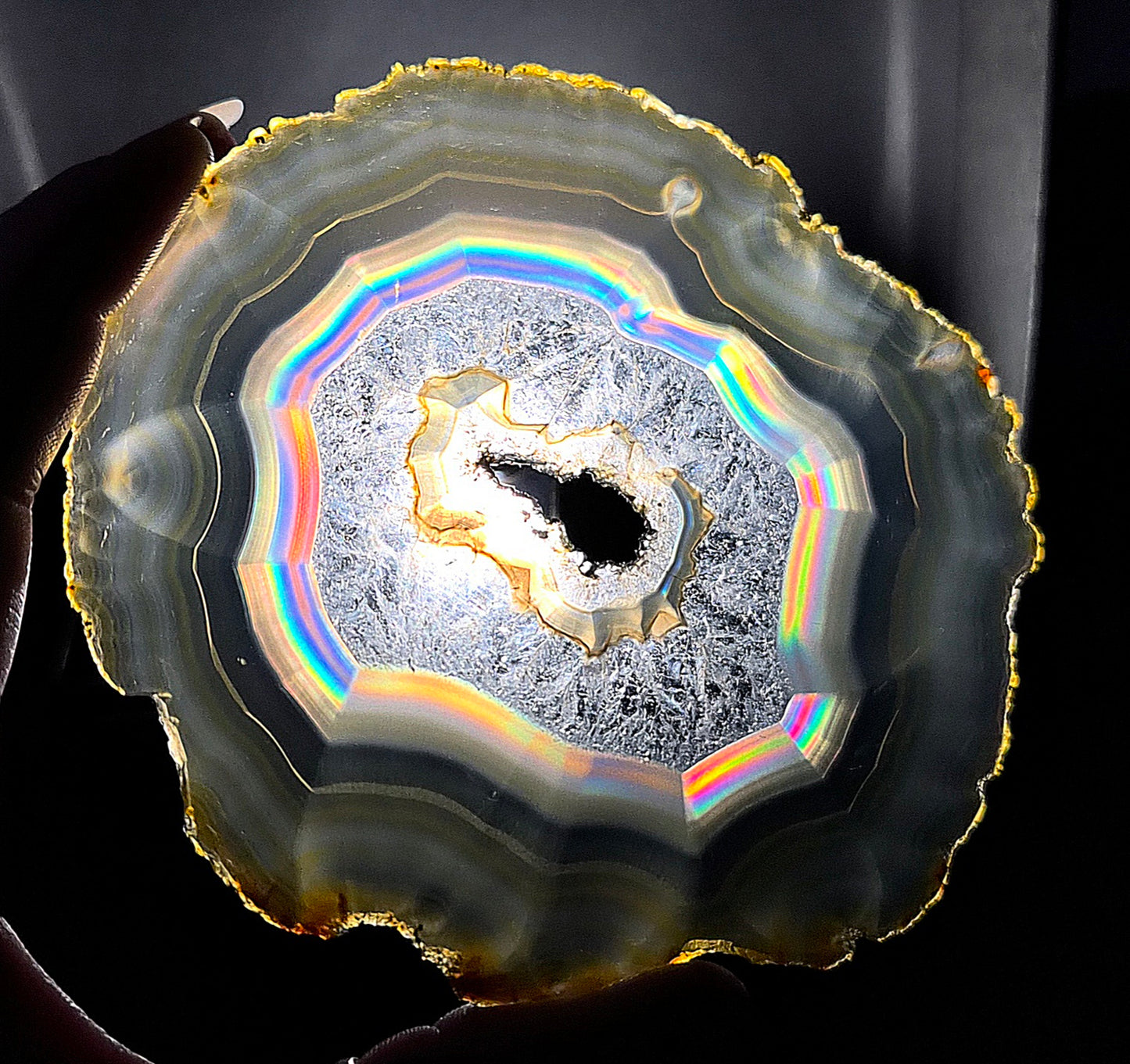 Tranche d’Agate iris avec druze