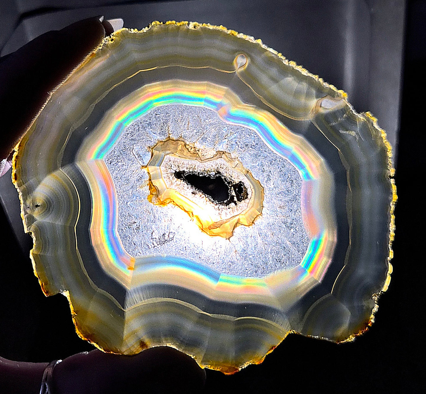 Tranche d’Agate iris avec druze