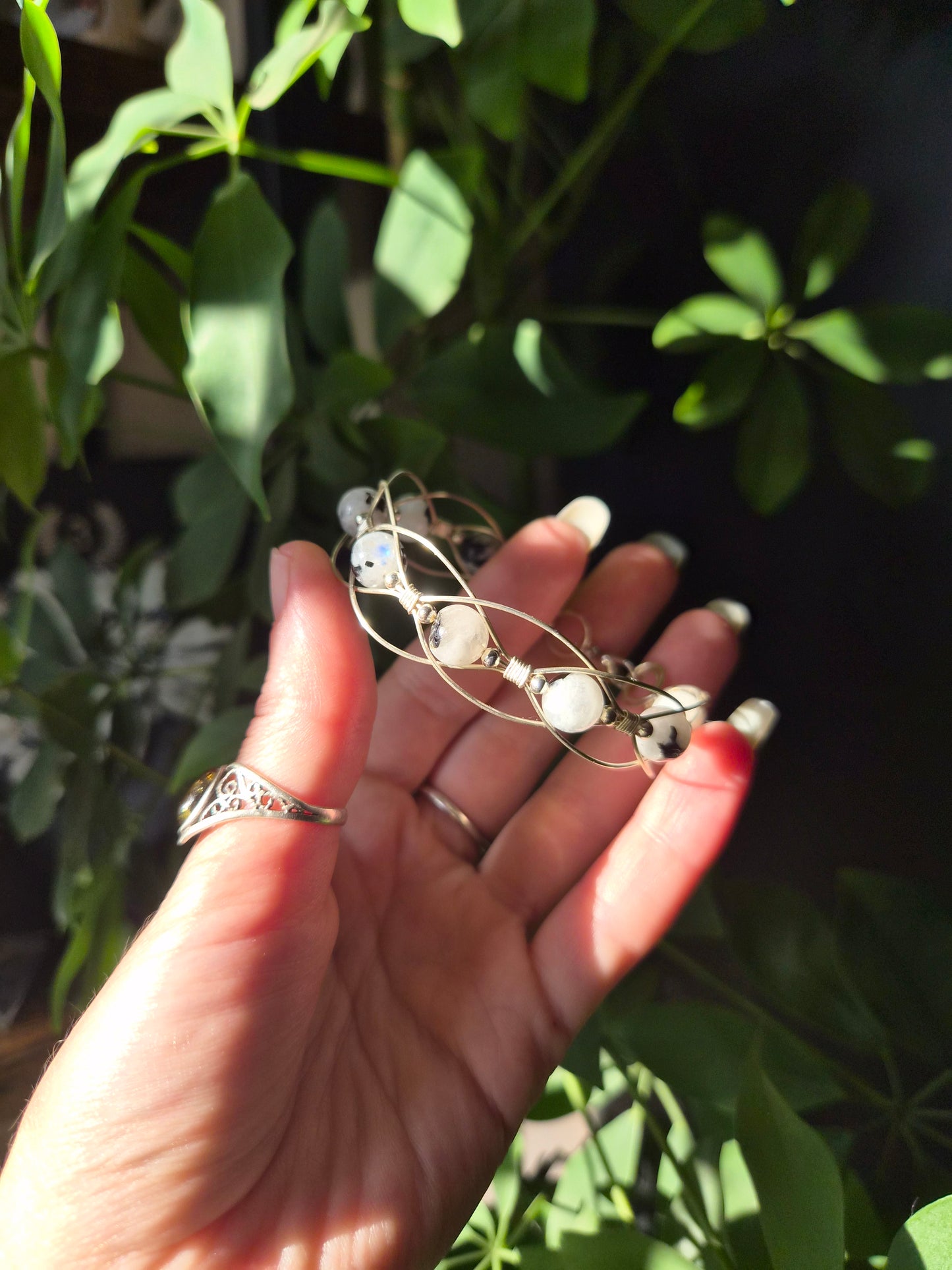 Bracelet infini en pierre de lune