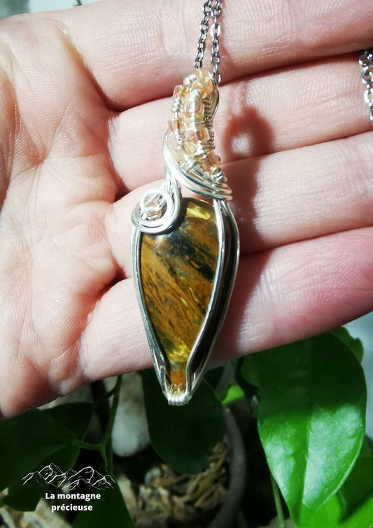 Pendentif en Piétersite doré