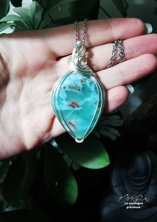 Pendentif en larimar rouge