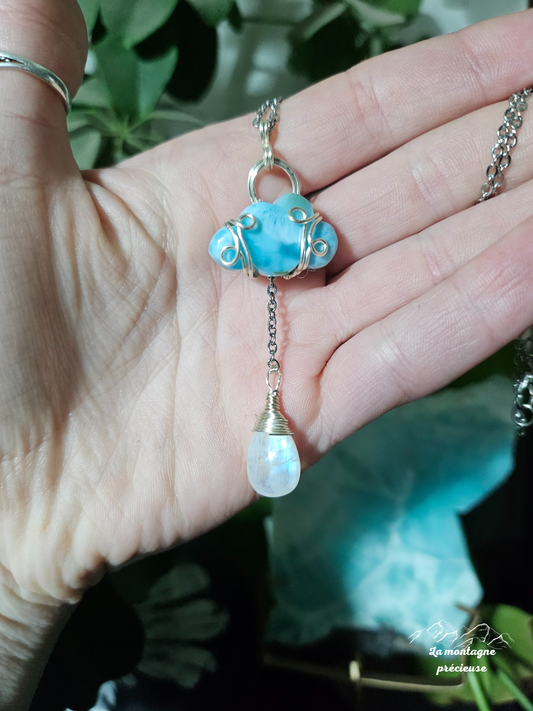 Pendentif nuage en Larimar et sa goutte se pierre de lune