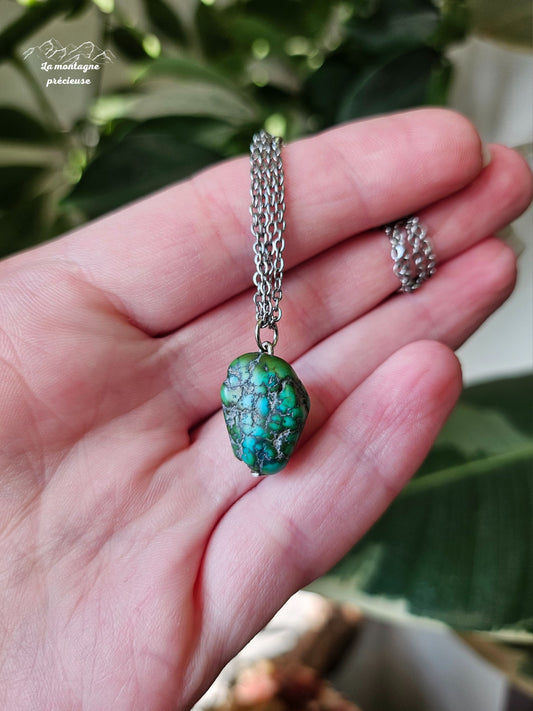Pendentif en turquoise brute