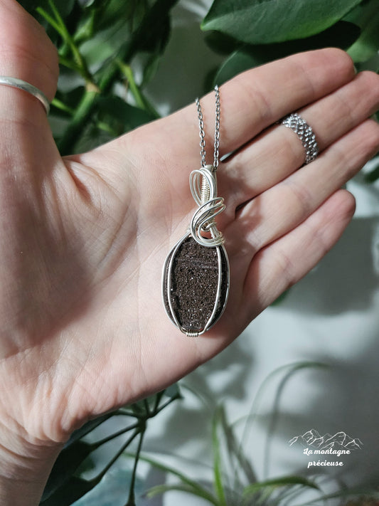 Pendentif en bois fossilisé