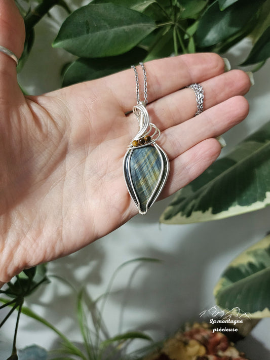 Pendentif en œil de tigre et œil de faucon