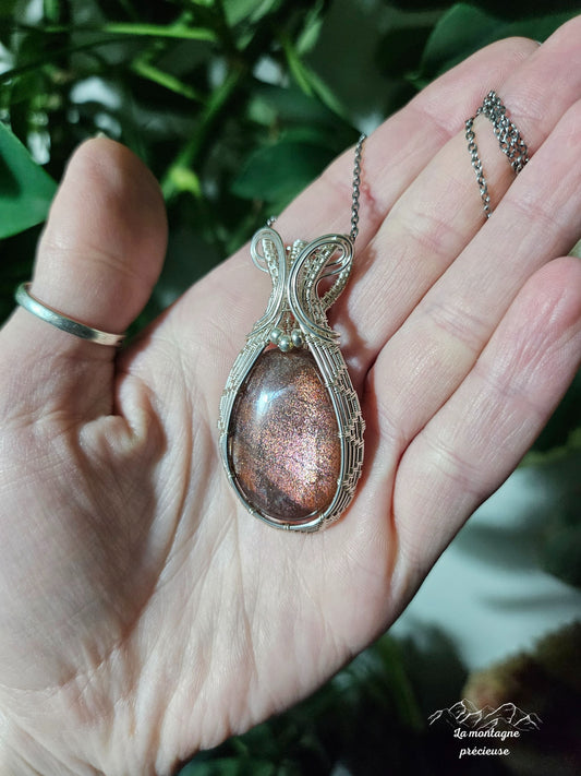 Pendentif écrin en pierre de soleil "Purple haze"