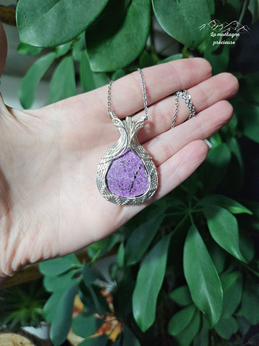 Pendentif écrin en stichtite