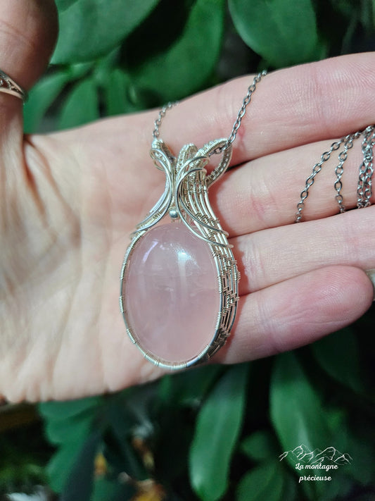 Pendentif écrin en quartz rose