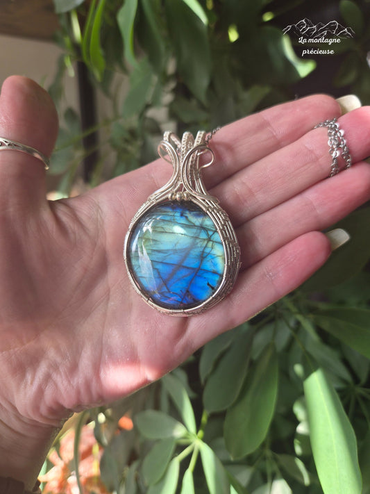 Pendentif écrin en labradorite