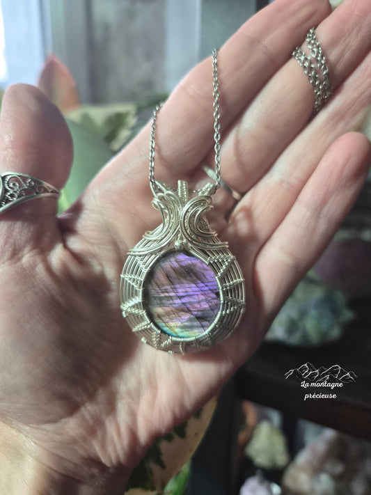 Pendentif écrin en labradorite violette