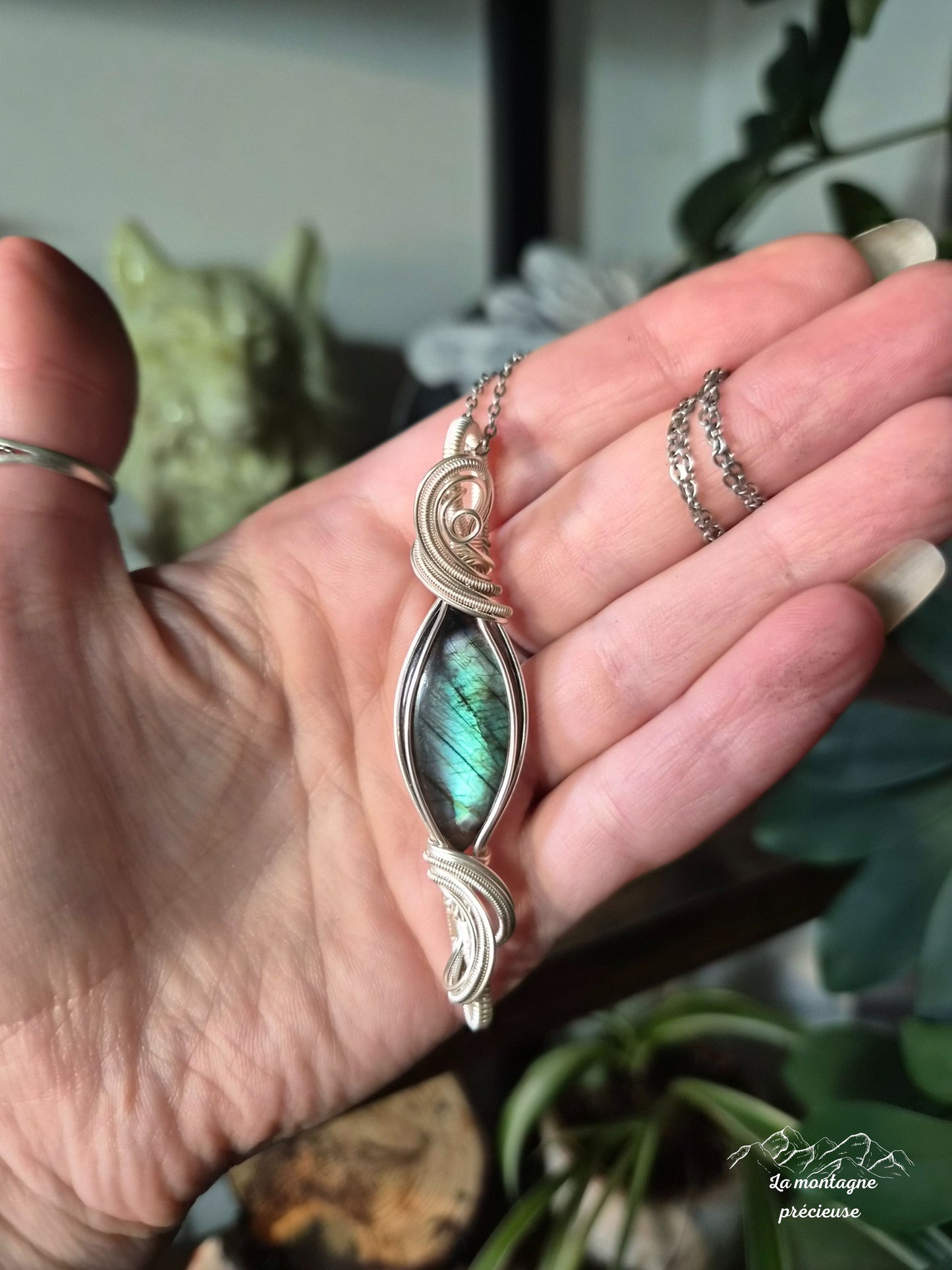 Pendentif en labradorite verte