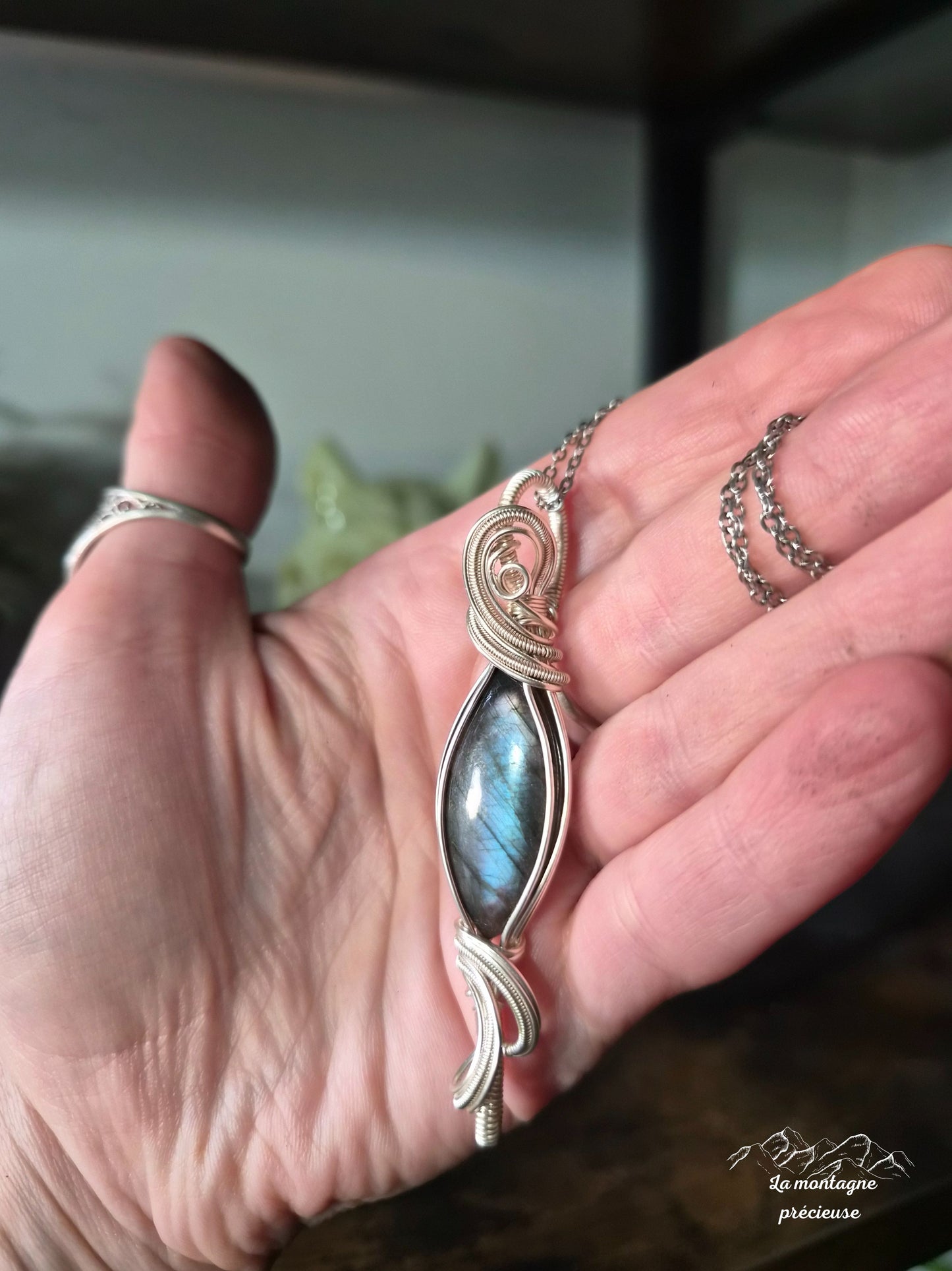 Pendentif en labradorite verte