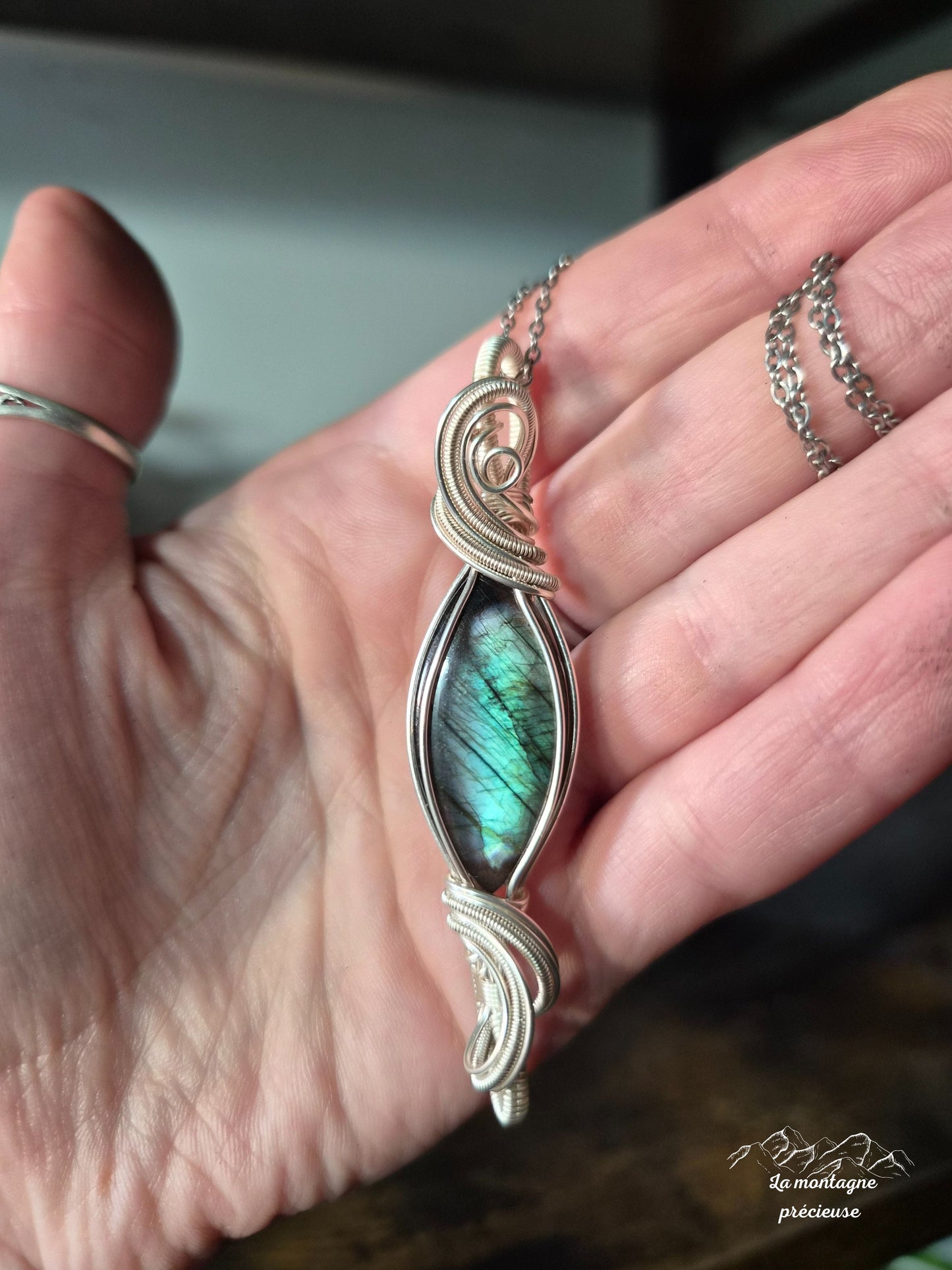 Pendentif en labradorite verte