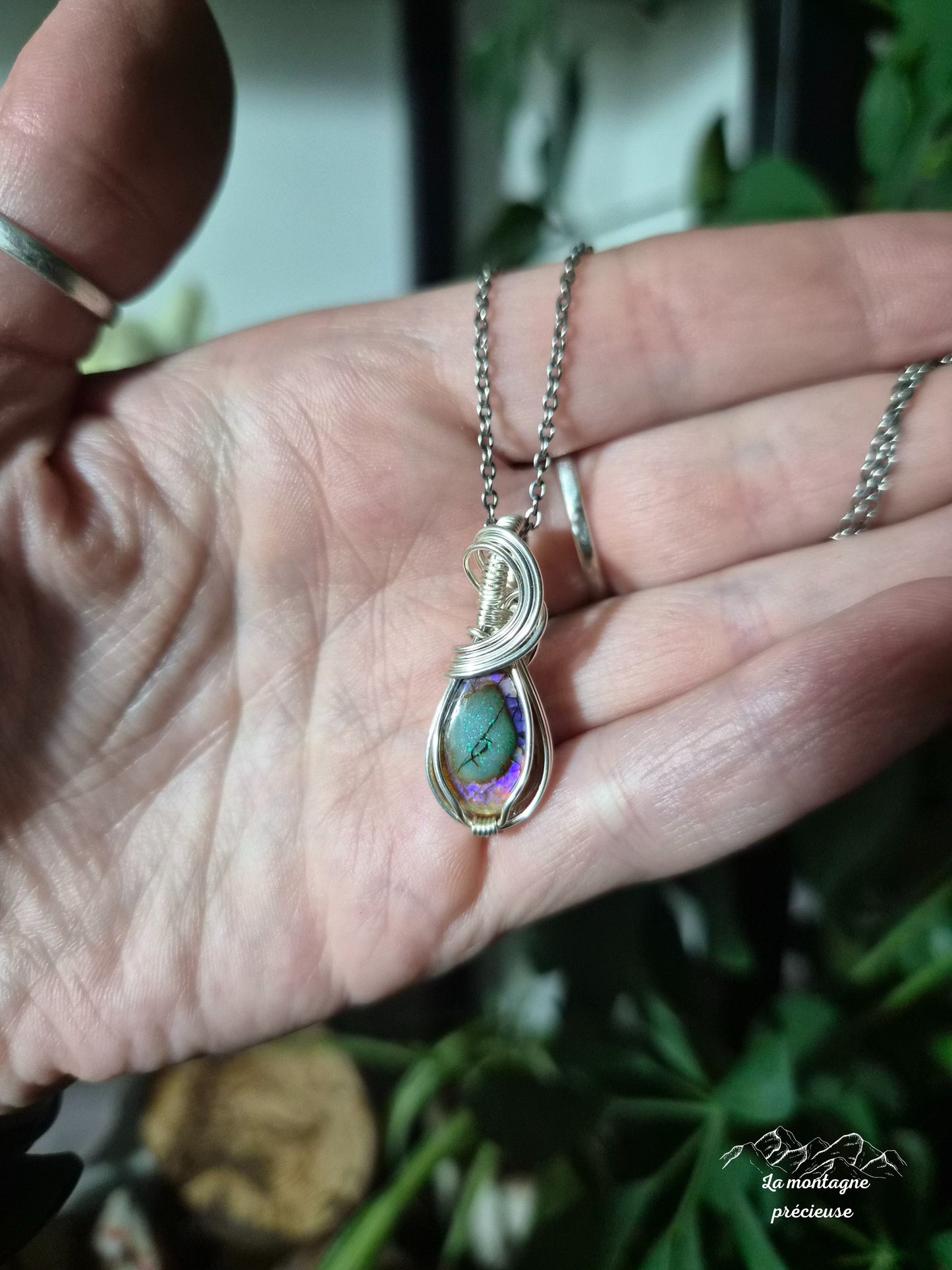 Pendentif en Opale monarque