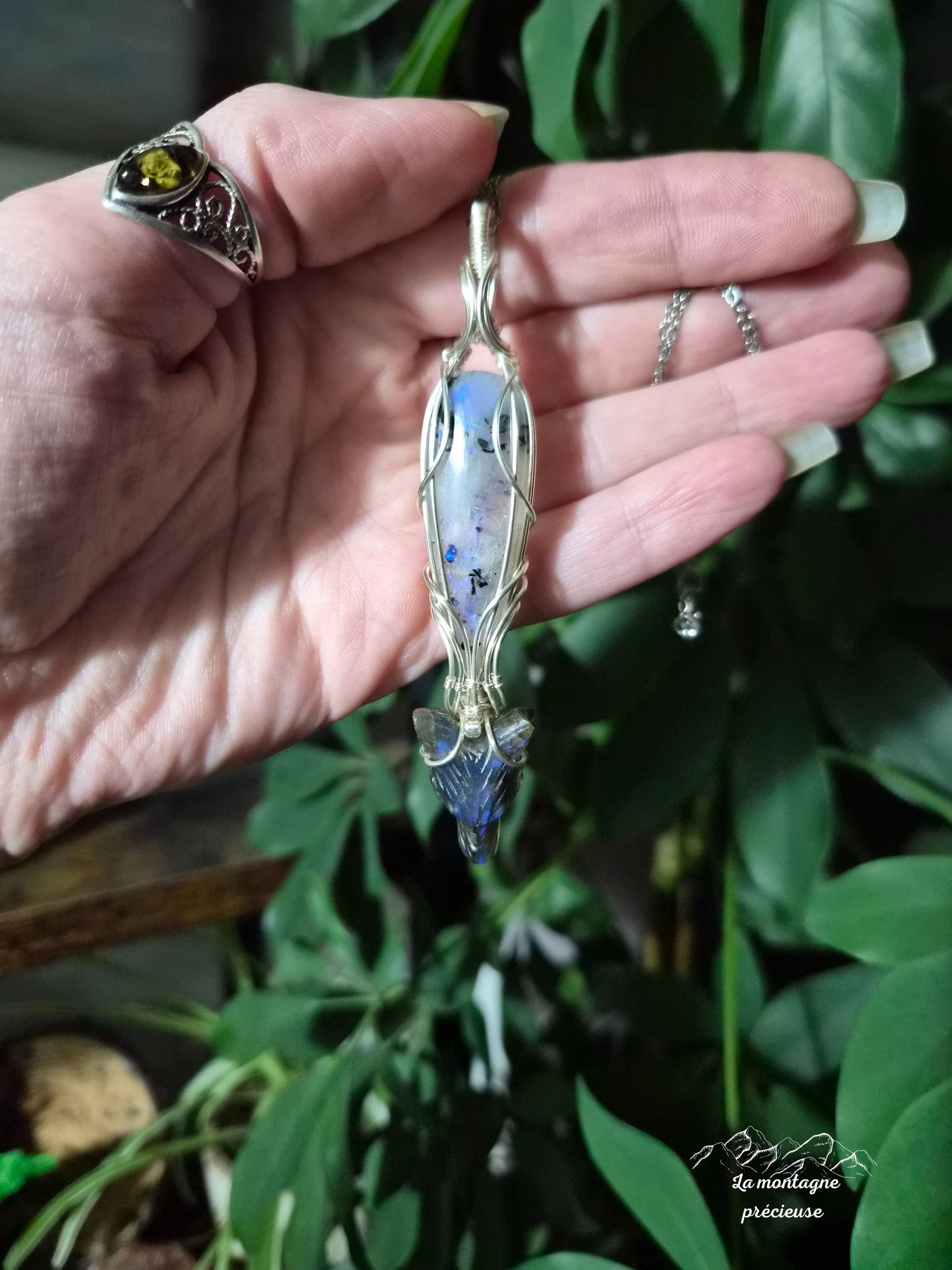 Pendentif éclipse du loup