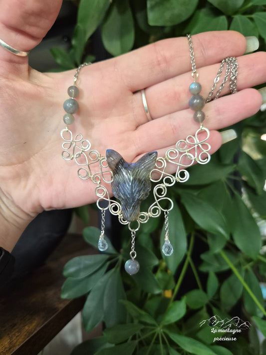 Pendentif dentelle de loup