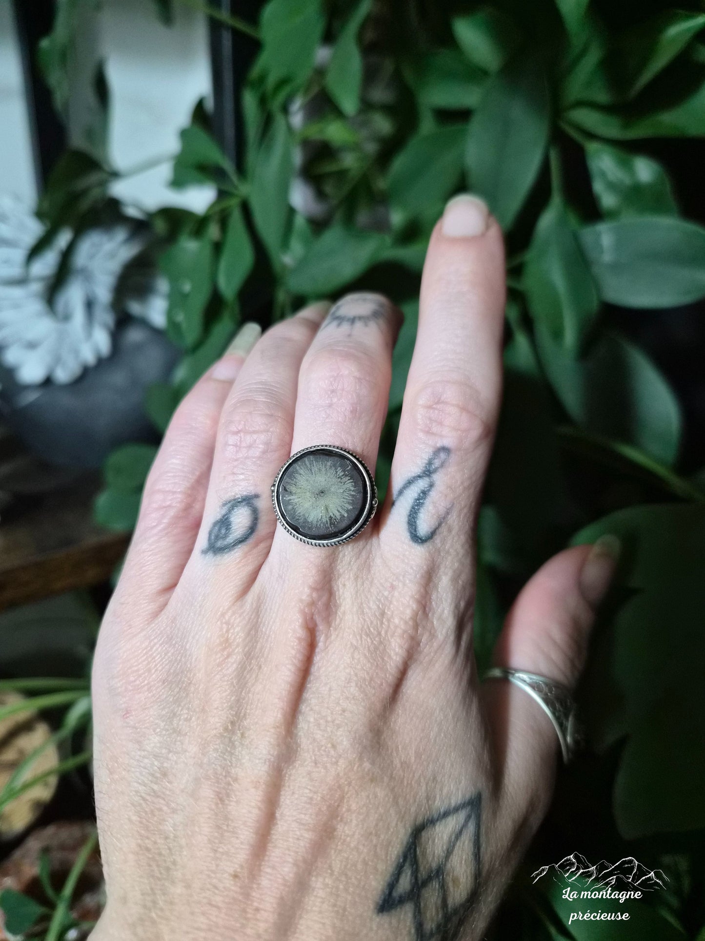 Bague en fleur de pyrite