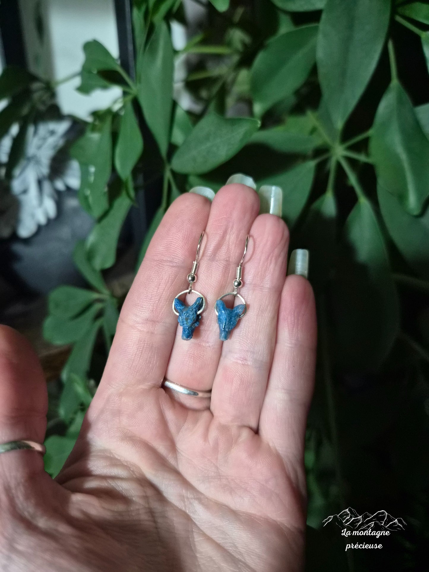 Boucles d'oreilles tête de loup chrysocolle