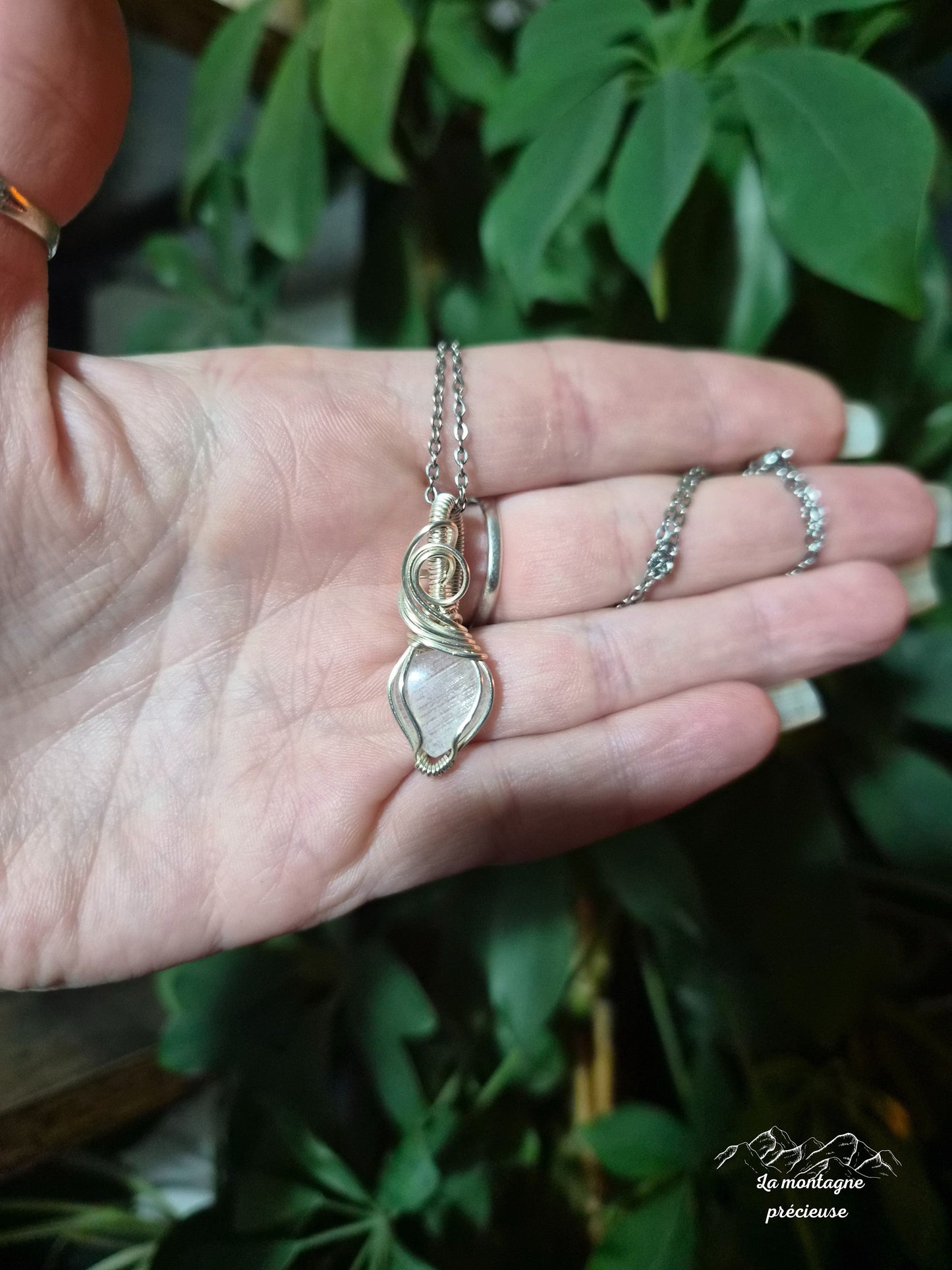 Pendentif en Pierre de lune