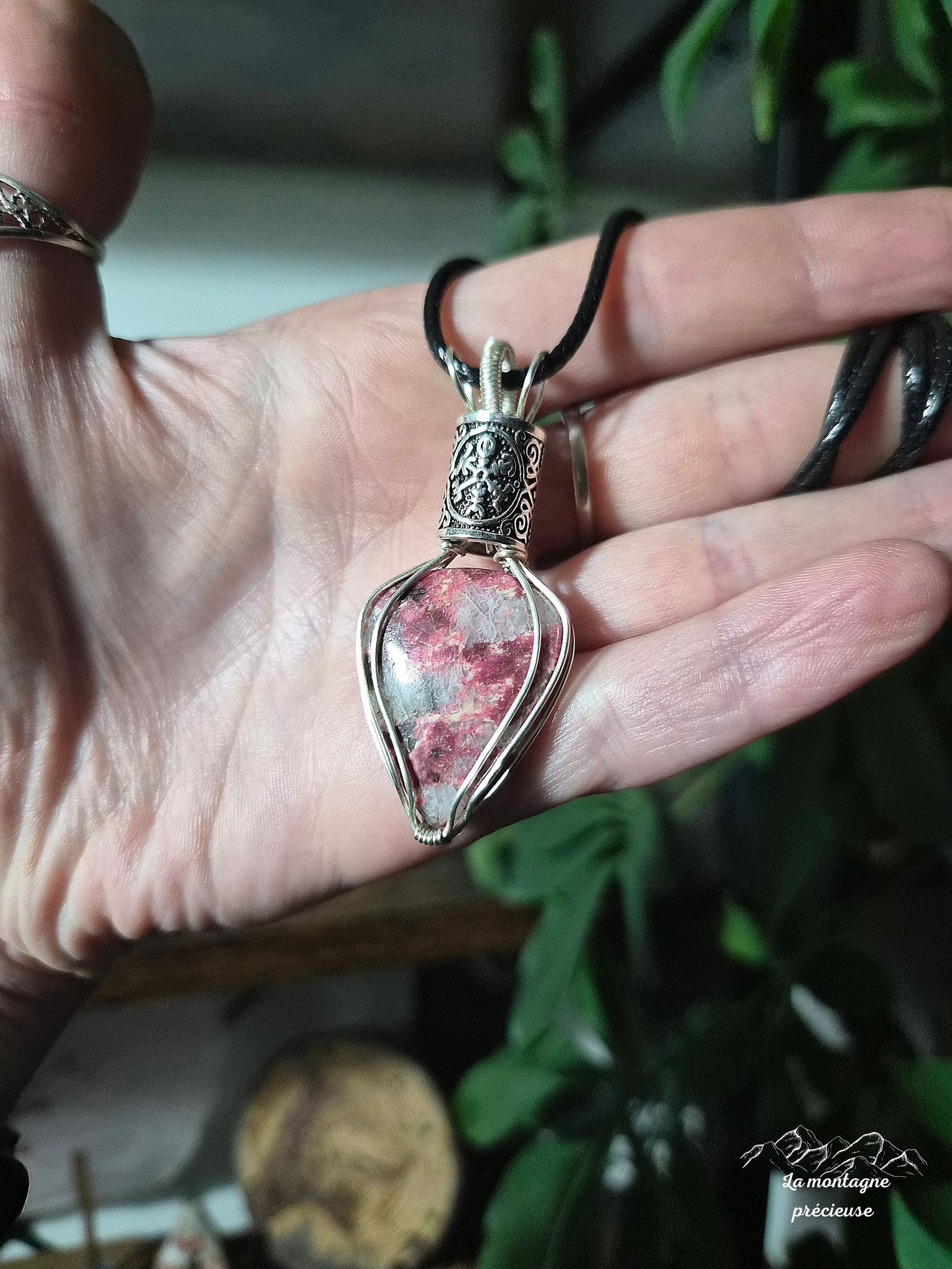 Pendentif "Étoile Guidante" en thulite