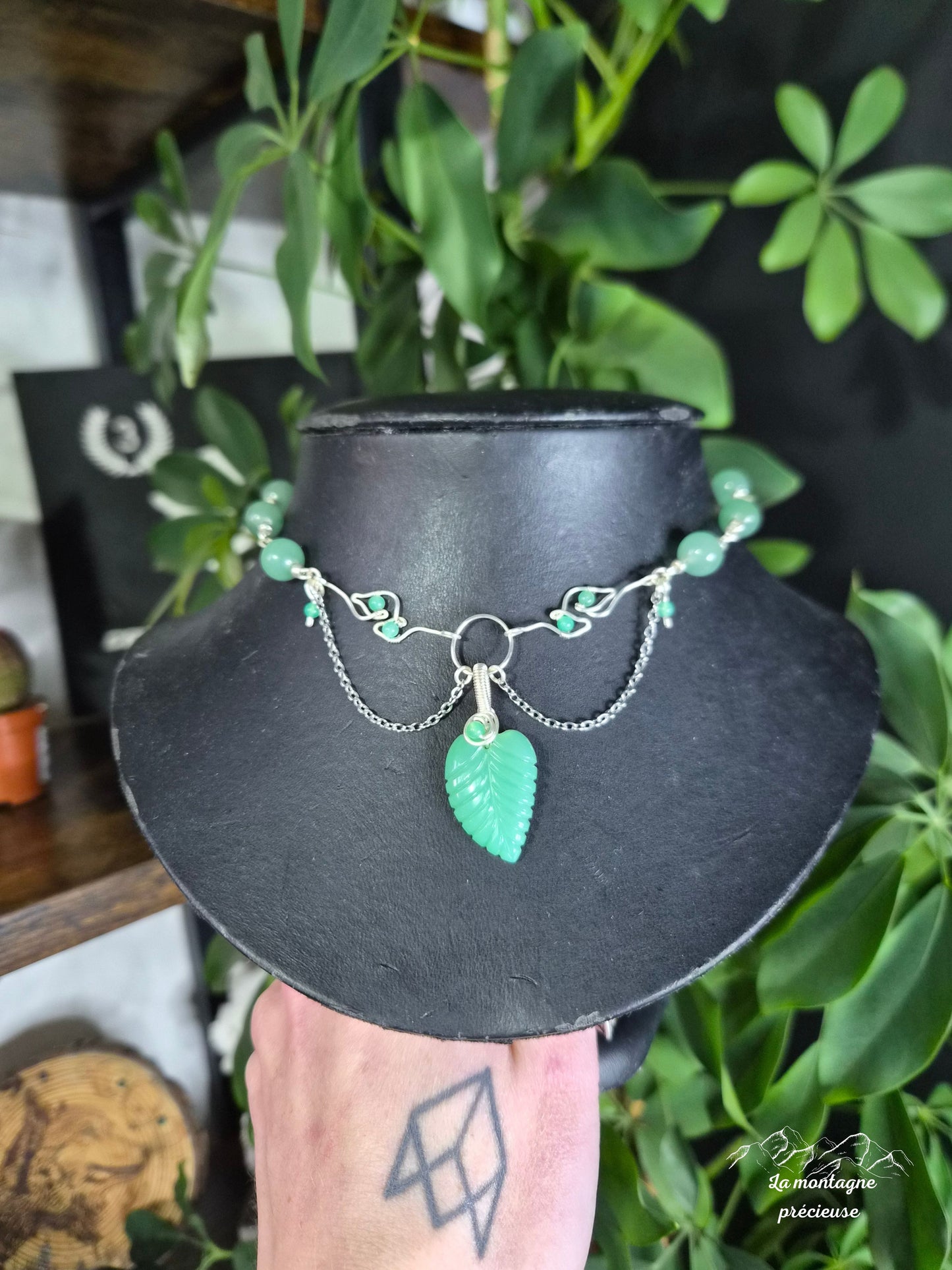Pendentif ras du cou en Aventurine verte