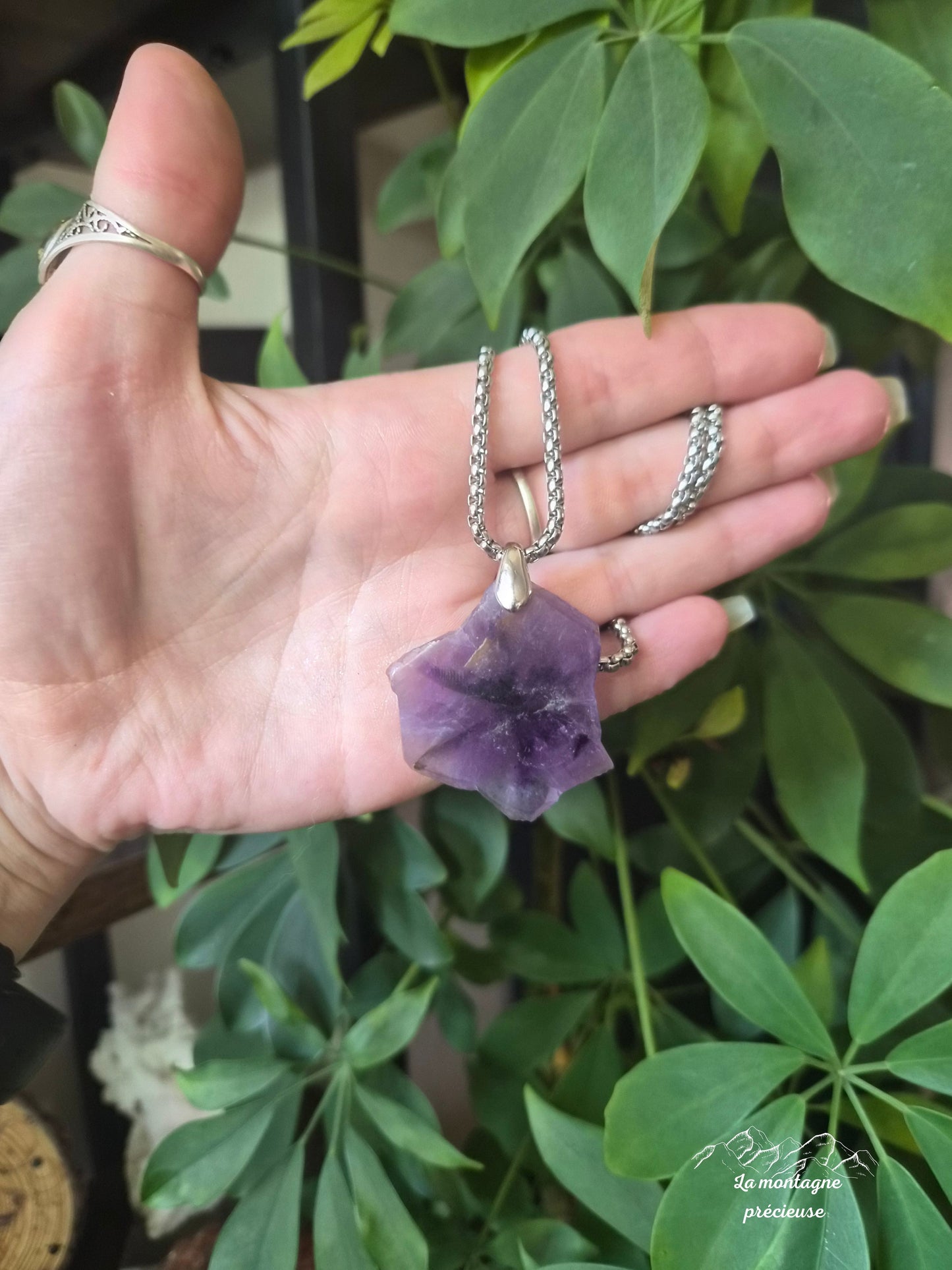 Pendentif "Étoile pourpre" en améthyste trapiche