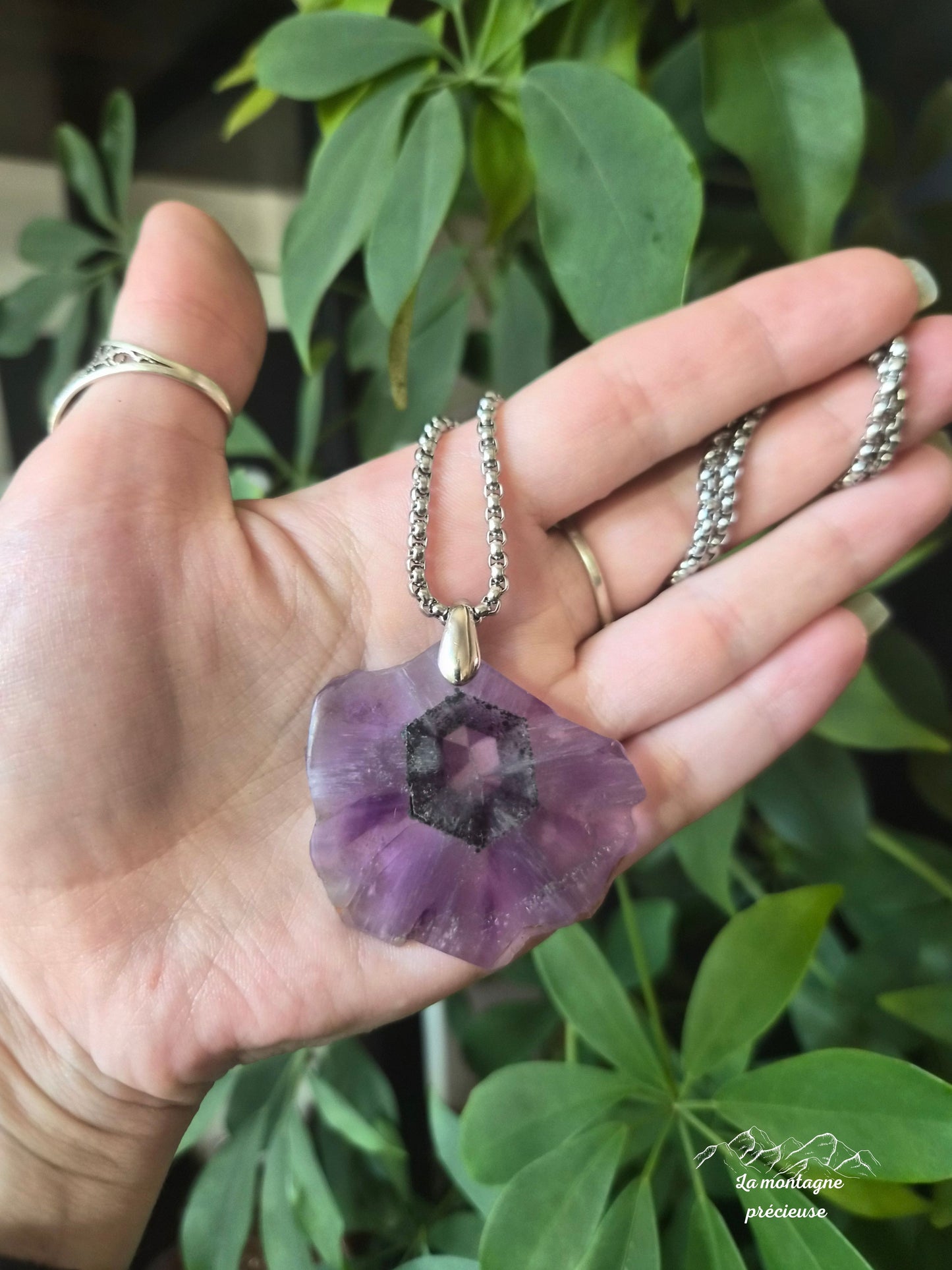 Pendentif "Coeur pourpre" en améthyste trapiche
