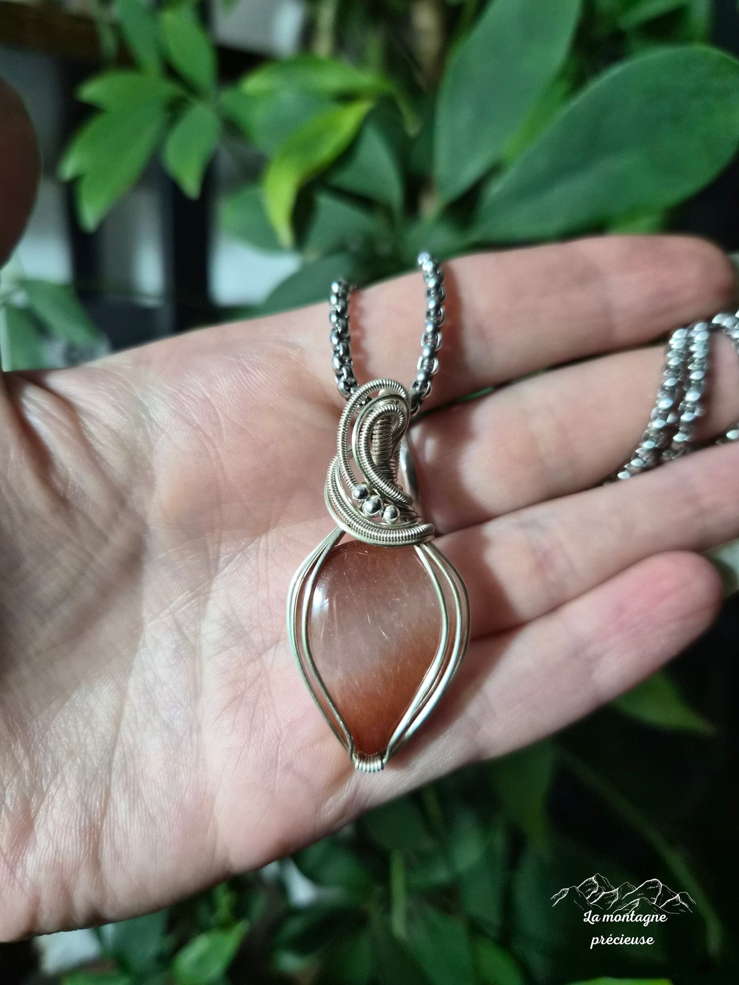 Pendentif "Flamme de Vénus" en quartz rutile