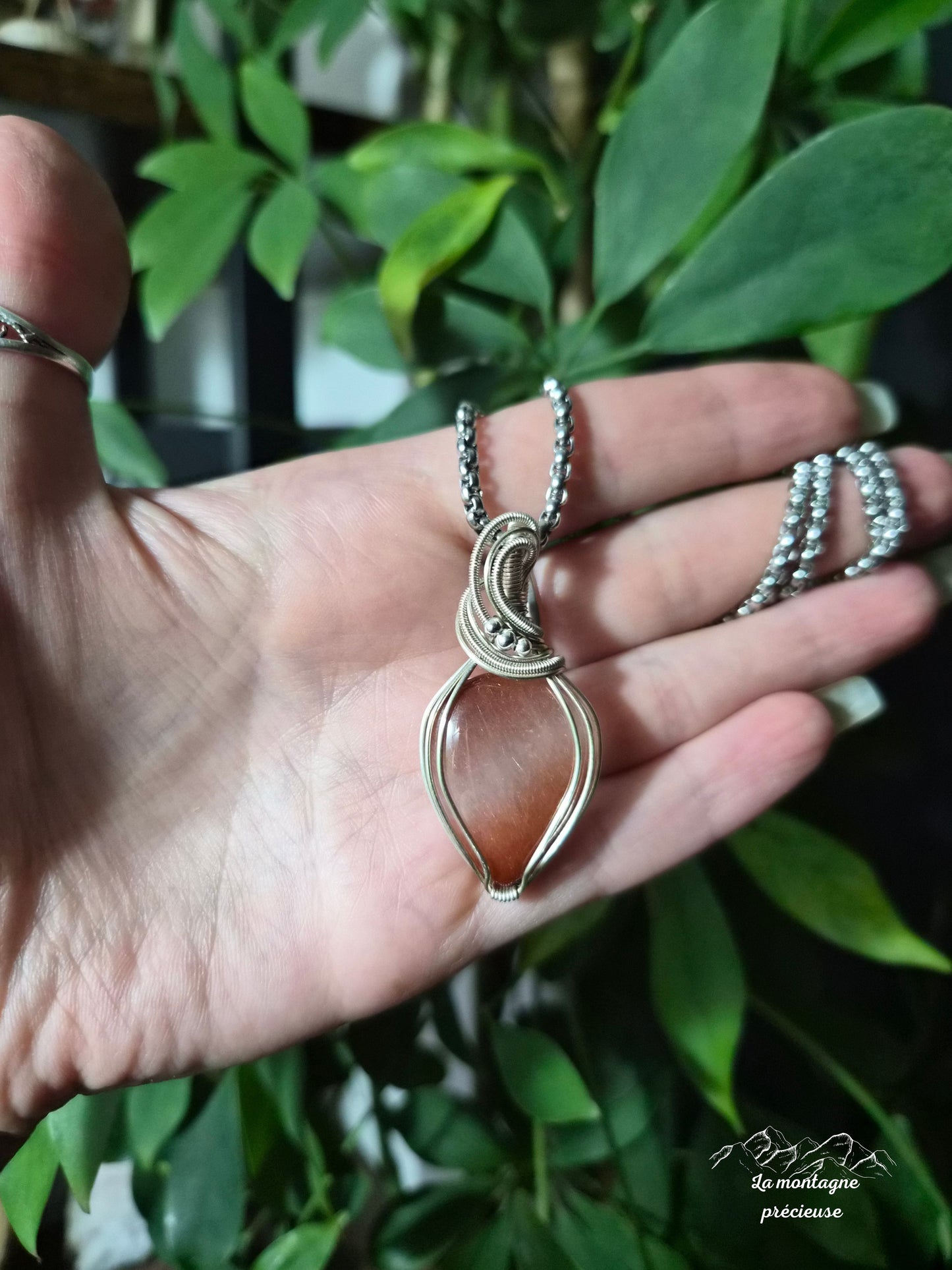 Pendentif "Flamme de Vénus" en quartz rutile