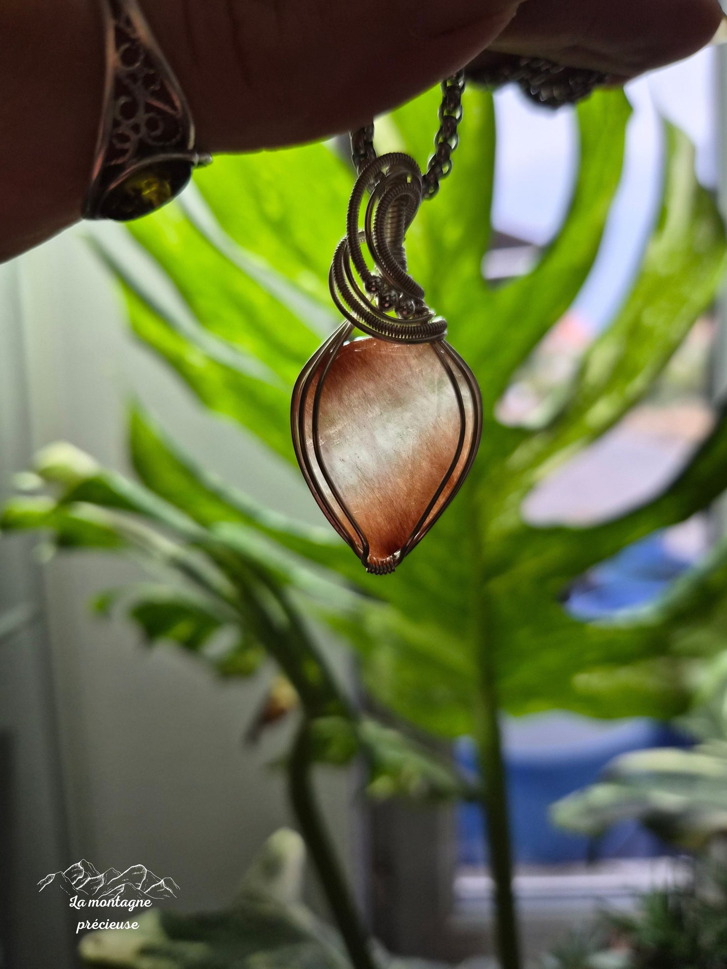 Pendentif "Flamme de Vénus" en quartz rutile