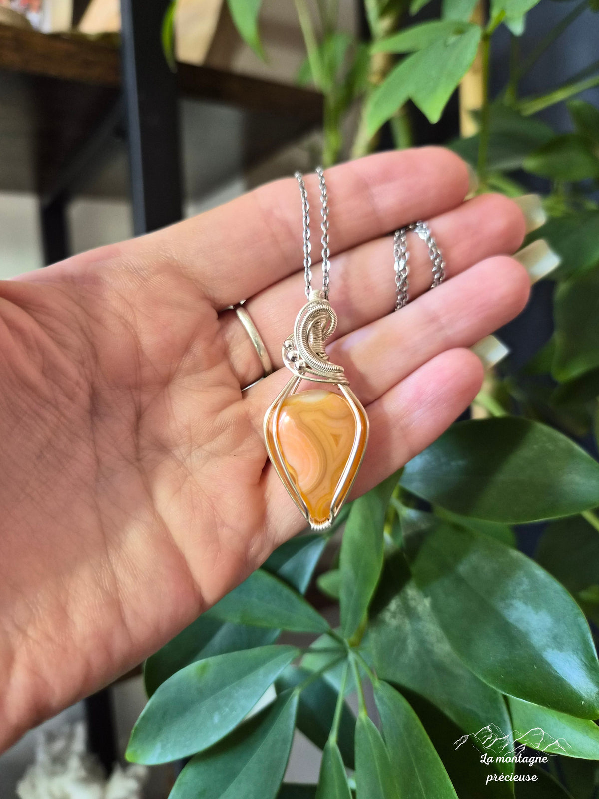 Pendentif " Les Sillons du Soleil " en Agate du lac Supérieur